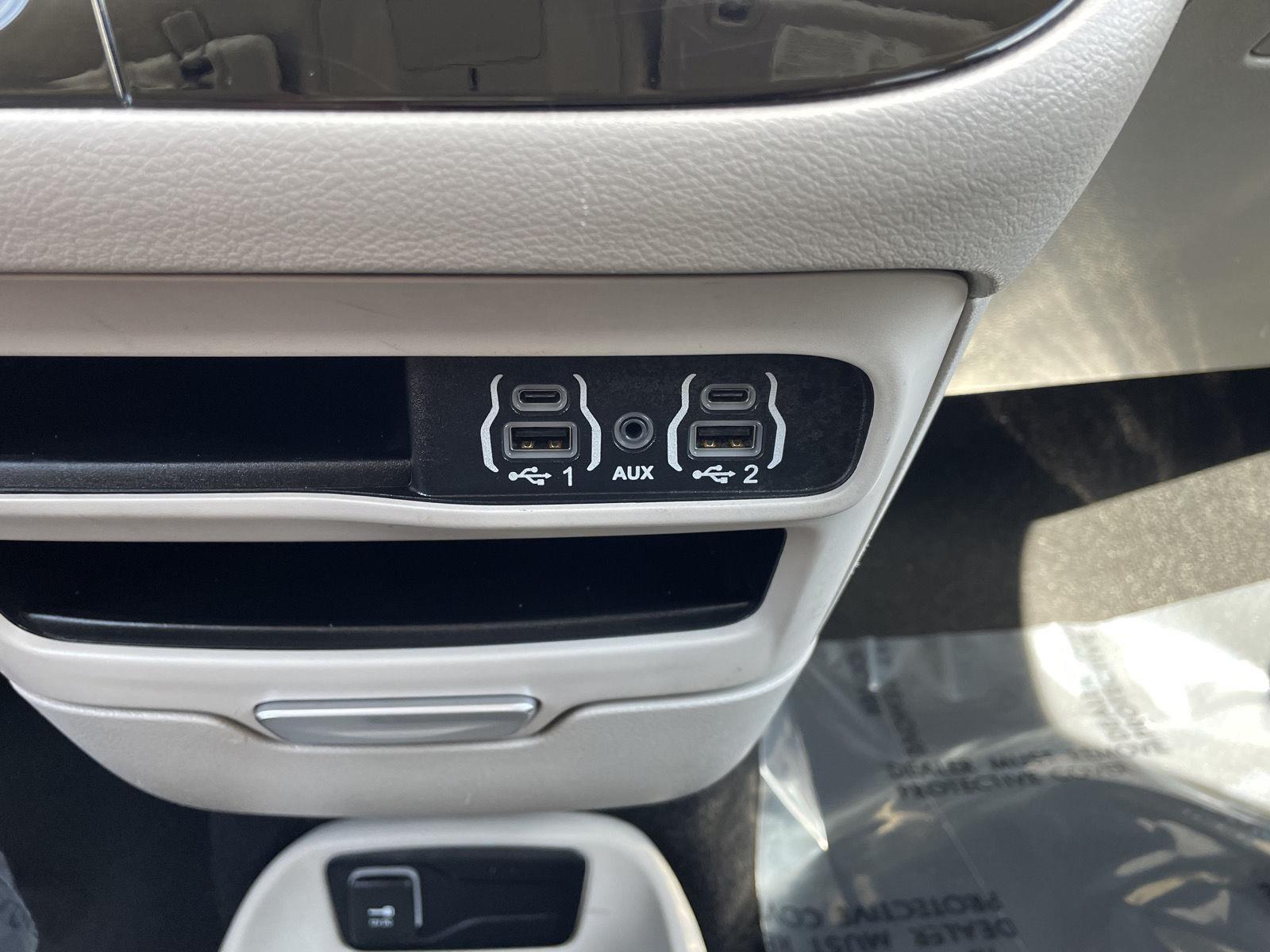 Used 2023 Chrysler Voyager LX Minivans for sale in Lincoln NE
