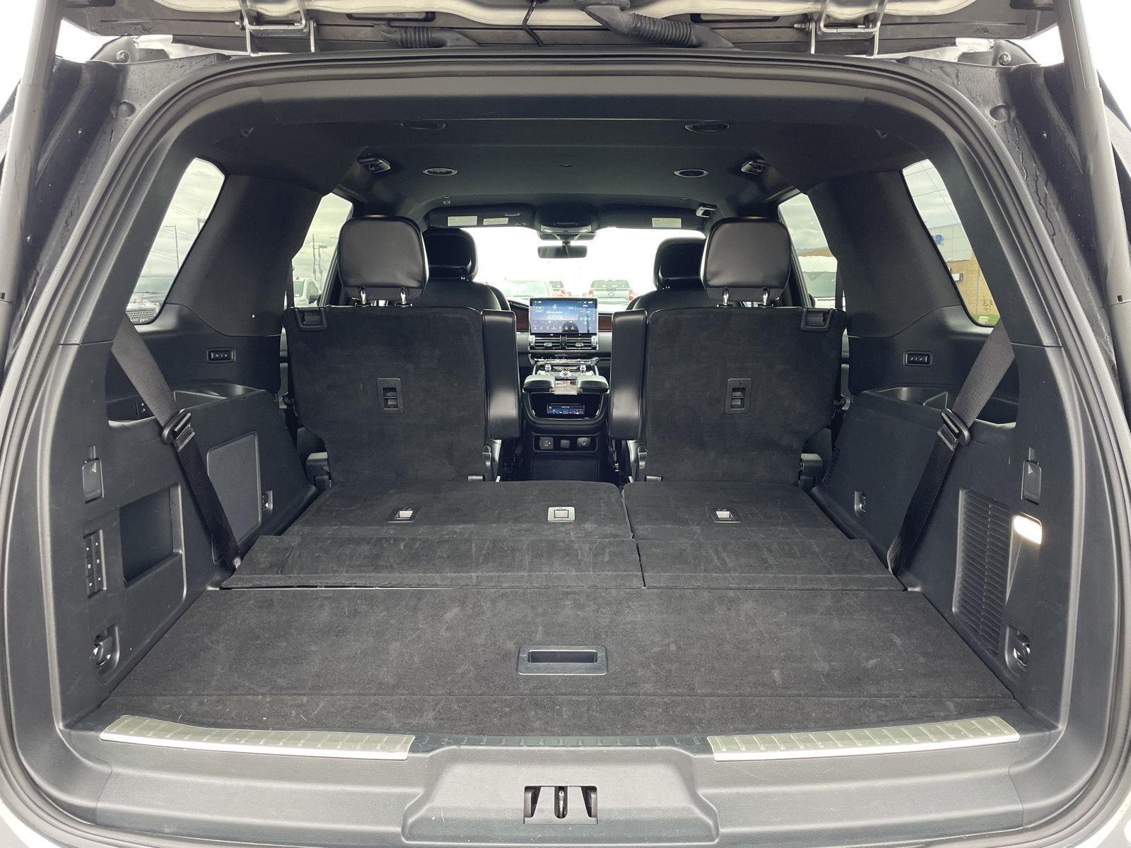 Used 2023 Lincoln Navigator Standard SUV for sale in Lincoln NE
