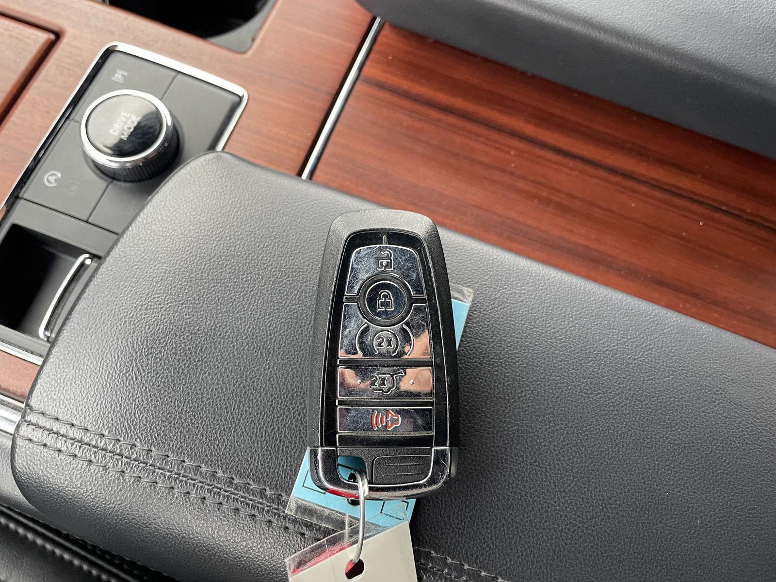 Used 2023 Lincoln Navigator Standard SUV for sale in Lincoln NE