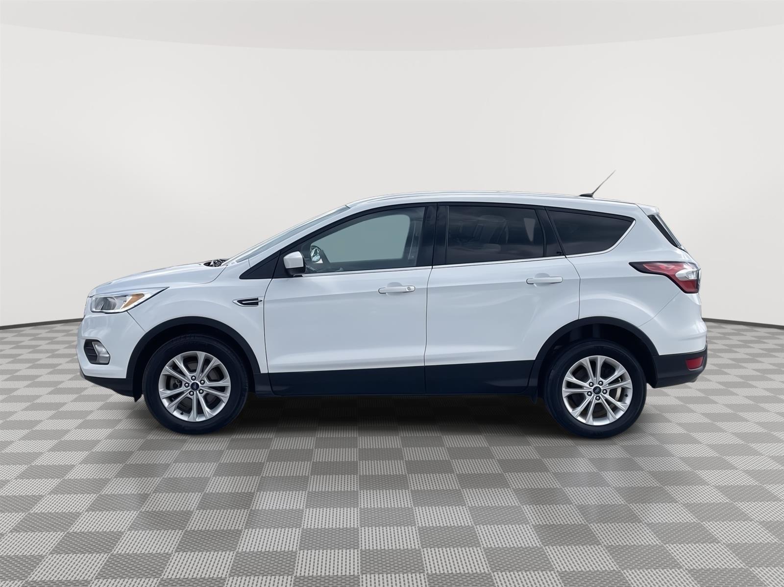 Used 2017 Ford Escape SE SUV for sale in Lincoln NE