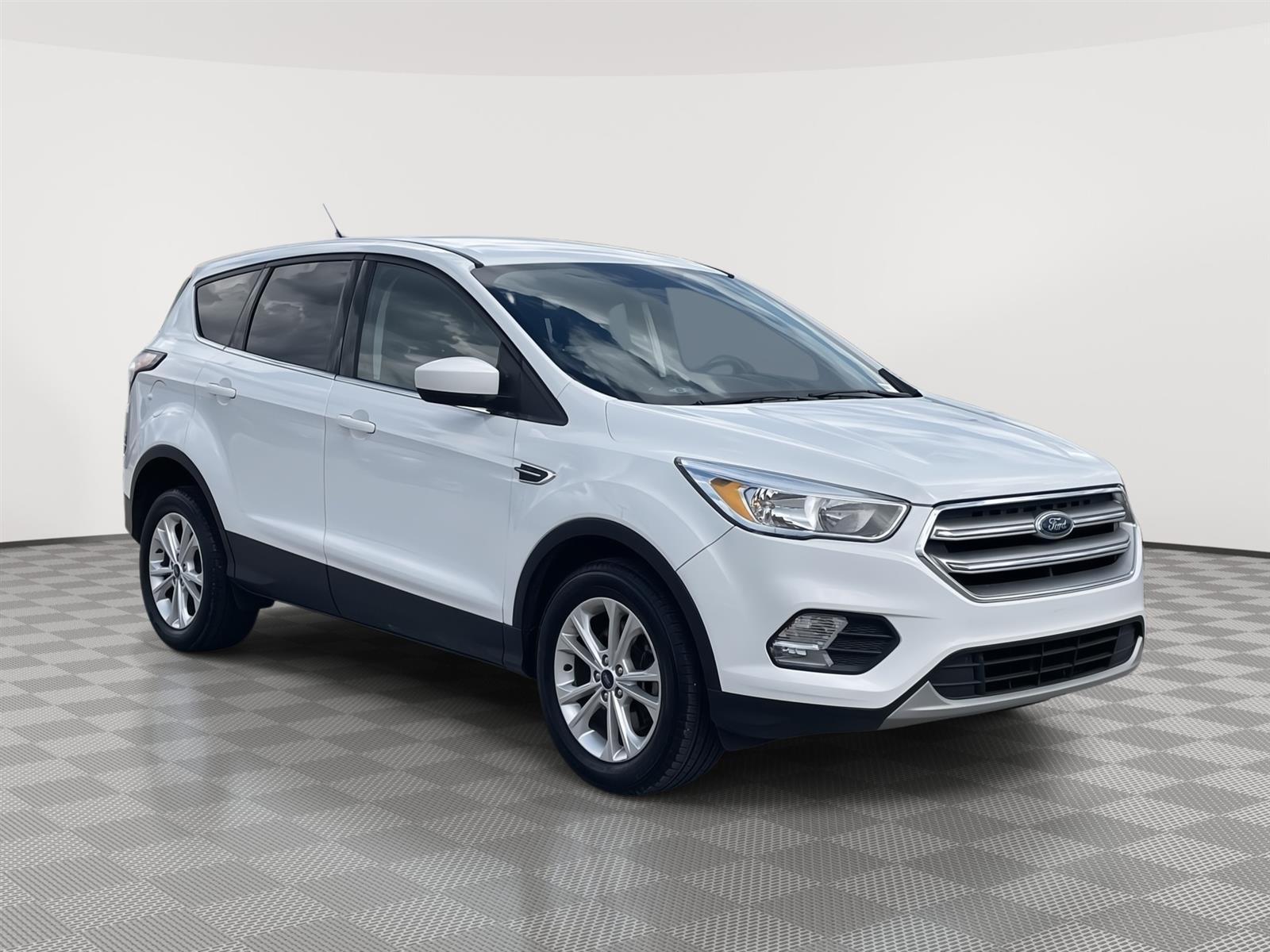 Used 2017 Ford Escape SE SUV for sale in Lincoln NE
