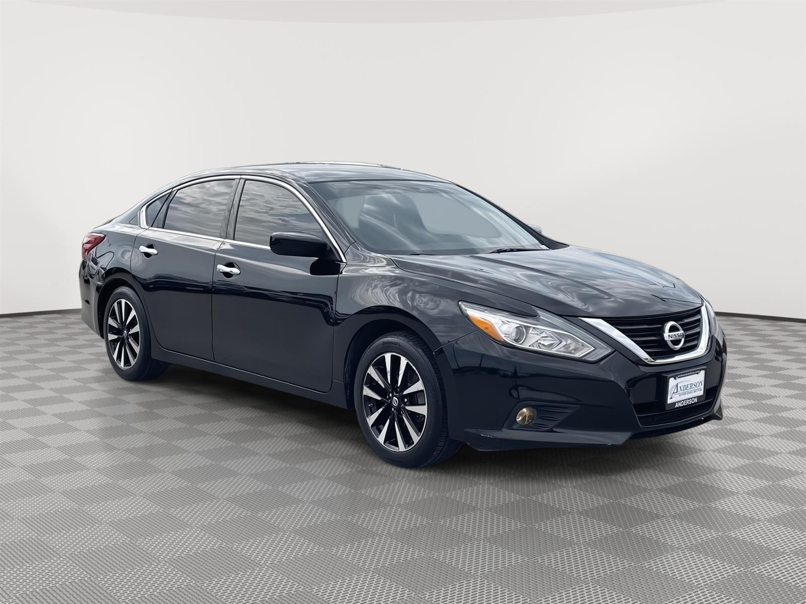 Used 2018 Nissan Altima 2.5 SV Sedan for sale in Lincoln NE