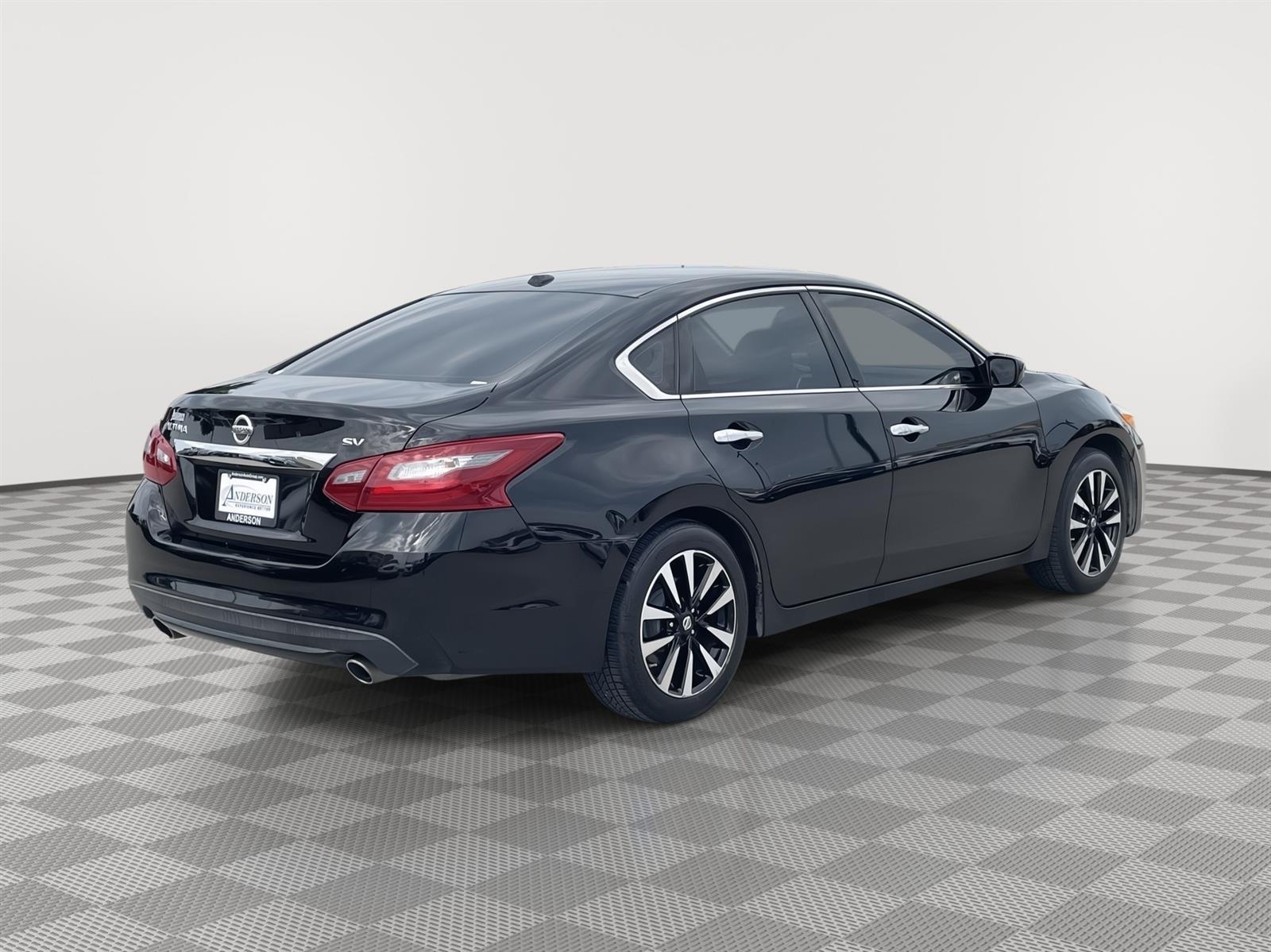 Used 2018 Nissan Altima 2.5 SV Sedan for sale in Lincoln NE