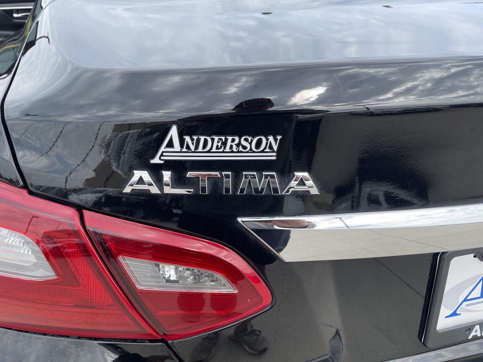 Used 2018 Nissan Altima 2.5 SV Sedan for sale in Lincoln NE