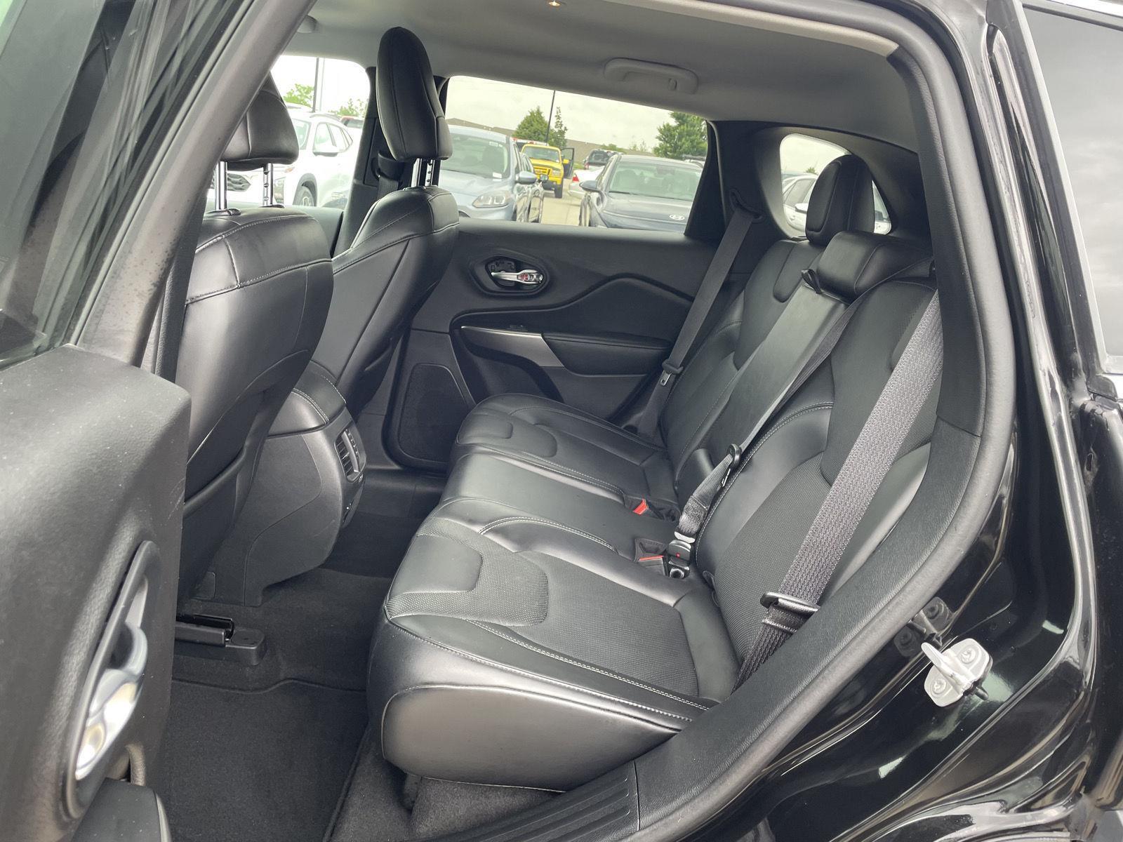Used 2019 Jeep Cherokee Limited SUV for sale in Lincoln NE