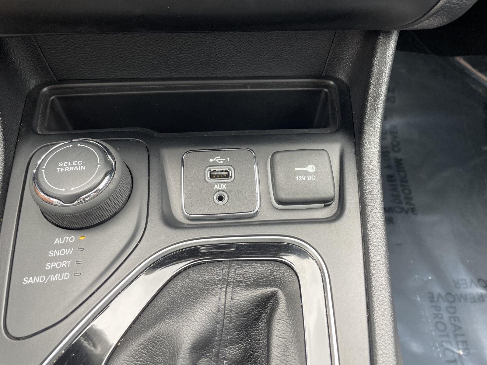 Used 2019 Jeep Cherokee Limited SUV for sale in Lincoln NE