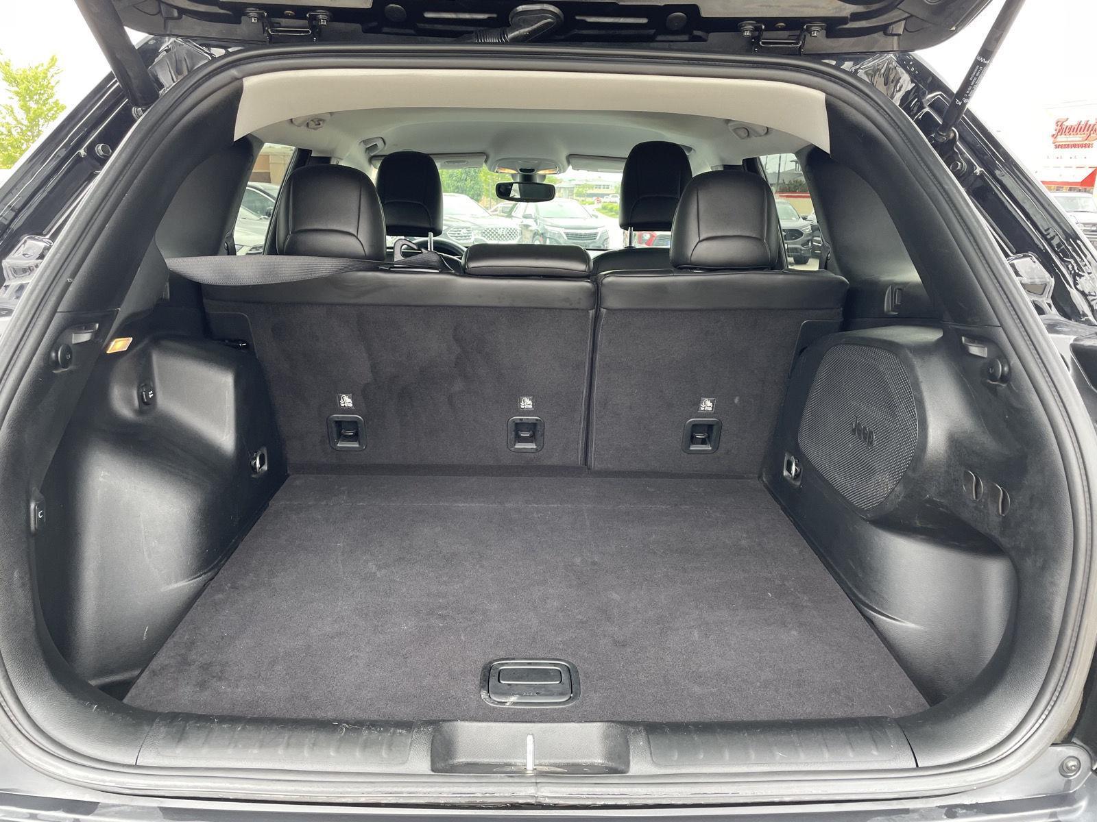Used 2019 Jeep Cherokee Limited SUV for sale in Lincoln NE