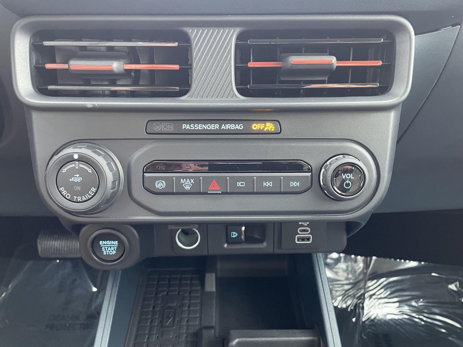 New 2025 Ford Maverick Lariat Crew Cab Truck for sale in Lincoln NE