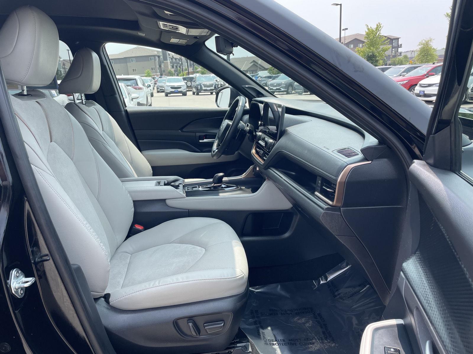 Used 2024 Toyota Grand Highlander Hybrid MAX Platinum SUV for sale in Lincoln NE