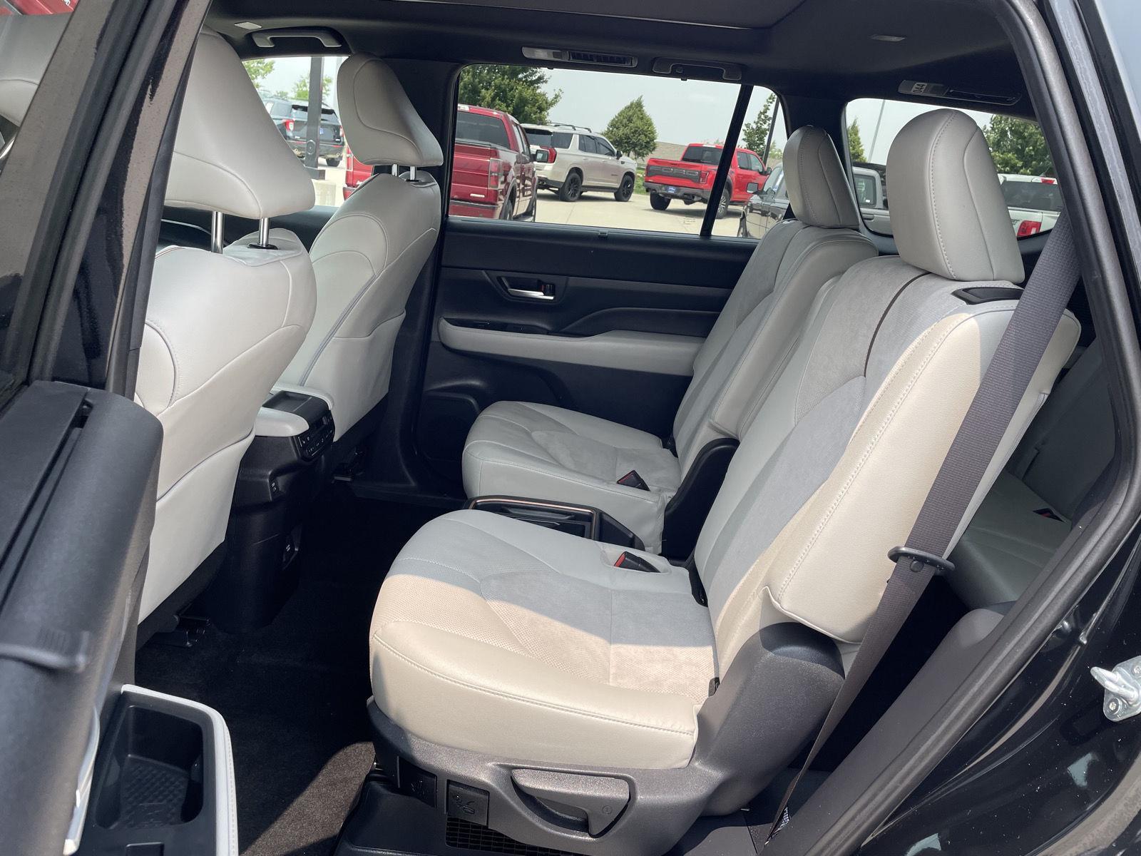 Used 2024 Toyota Grand Highlander Hybrid MAX Platinum SUV for sale in Lincoln NE