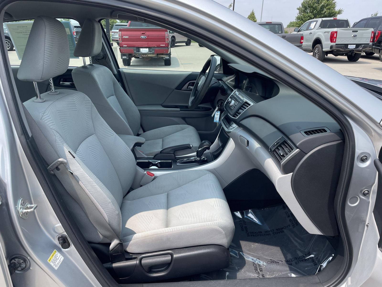 Used 2014 Honda Accord Sedan LX Sedan for sale in Lincoln NE