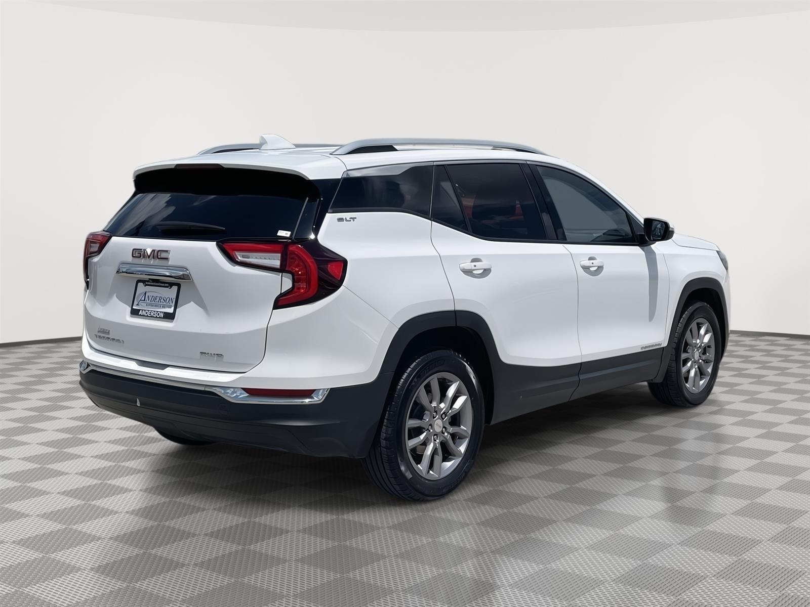 Used 2023 GMC Terrain SLT SUV for sale in Lincoln NE