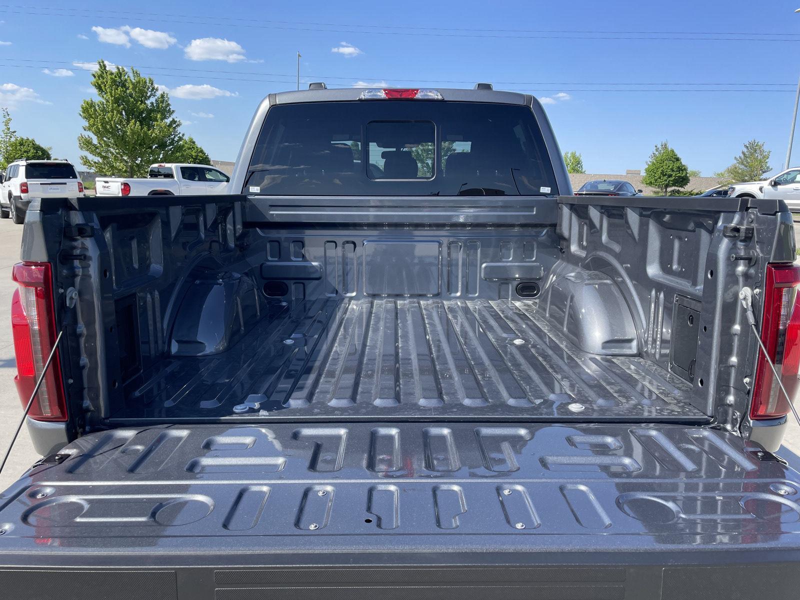 New 2025 Ford F-150 XLT Crew Cab Truck for sale in Lincoln NE