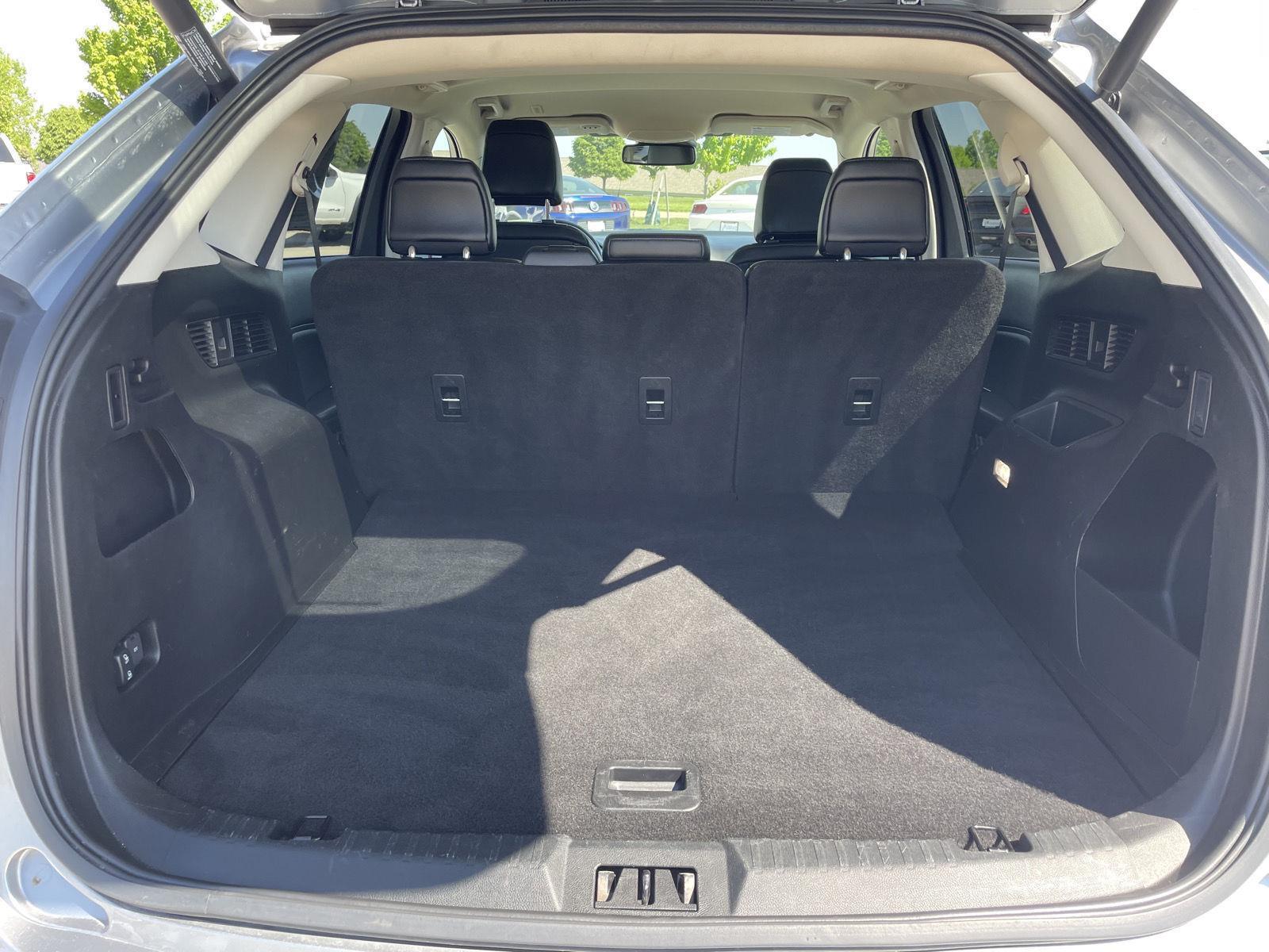 Used 2020 Ford Edge SEL FWD SUV for sale in Lincoln NE