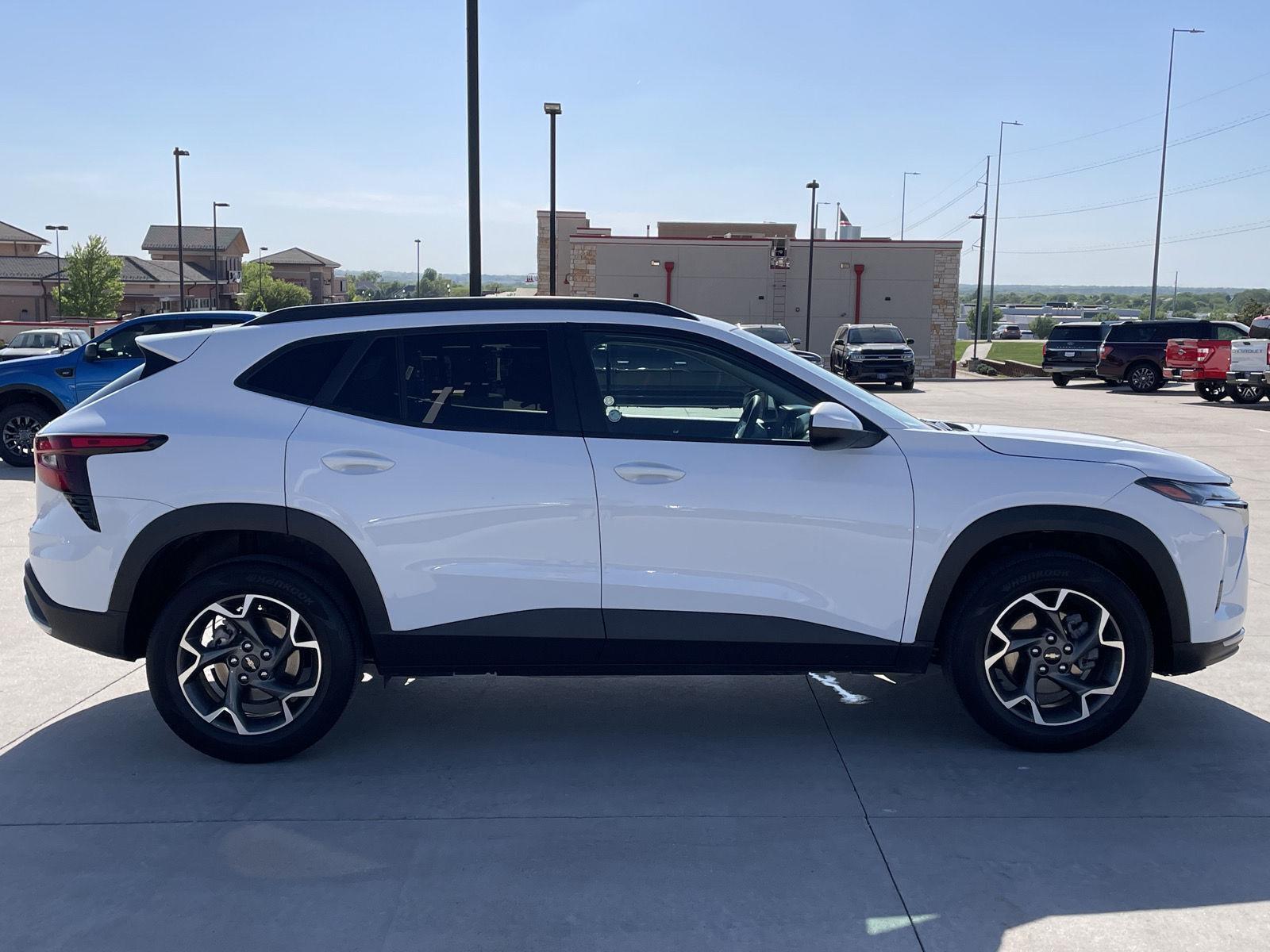 Used 2024 Chevrolet Trax LT SUV for sale in Lincoln NE