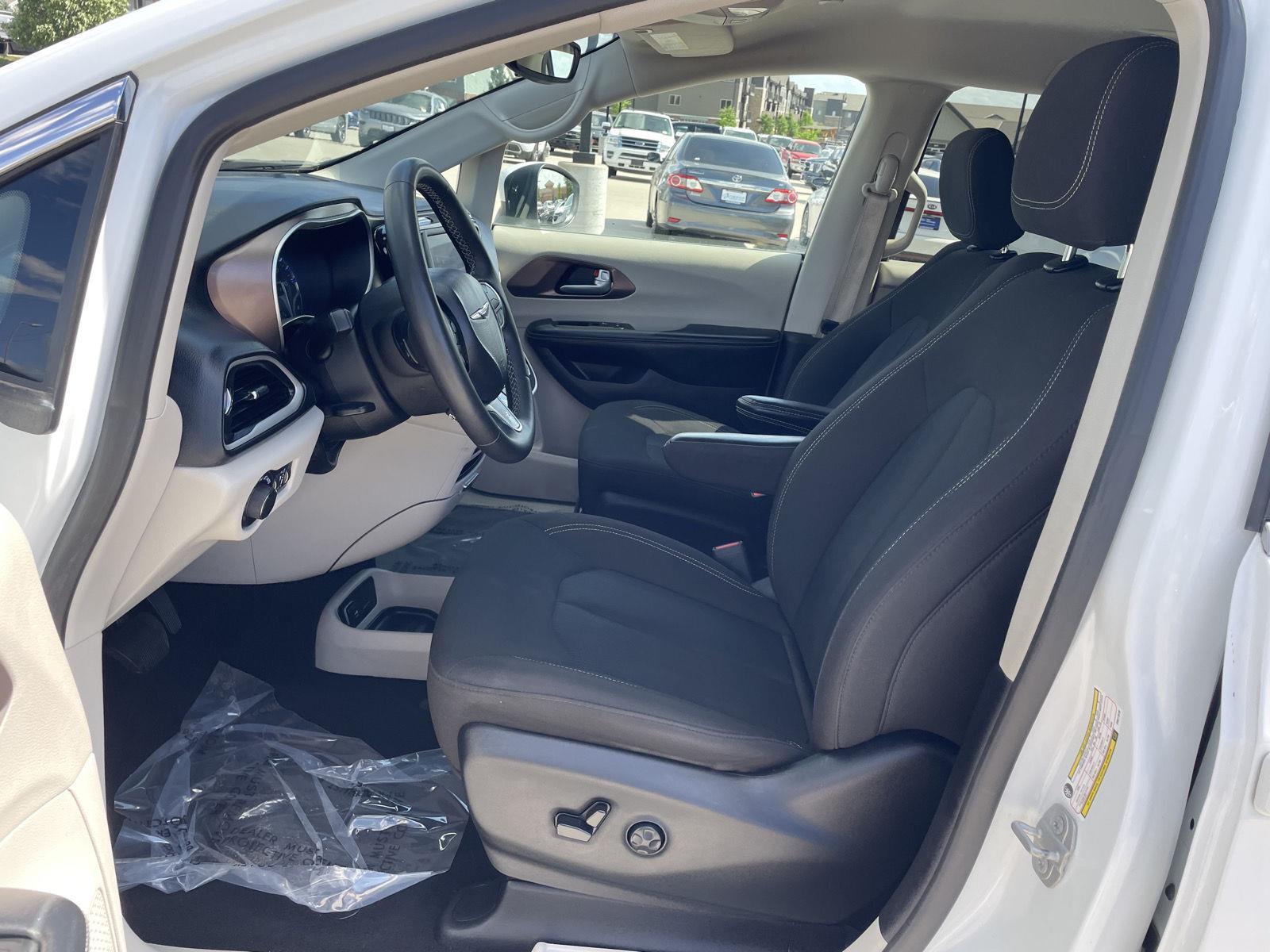 Used 2023 Chrysler Voyager LX Minivans for sale in Lincoln NE