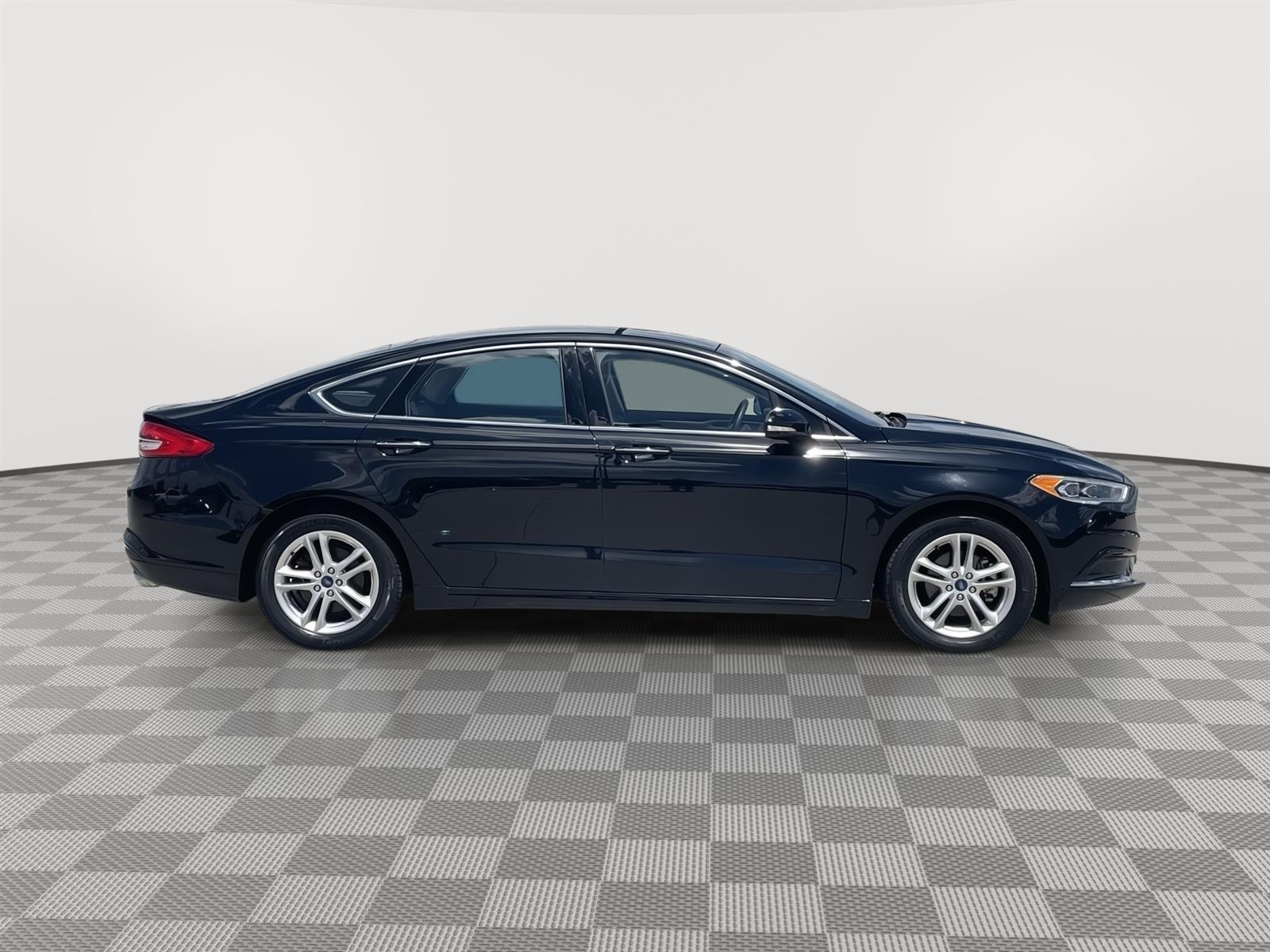 Used 2018 Ford Fusion SE Sedan for sale in Lincoln NE