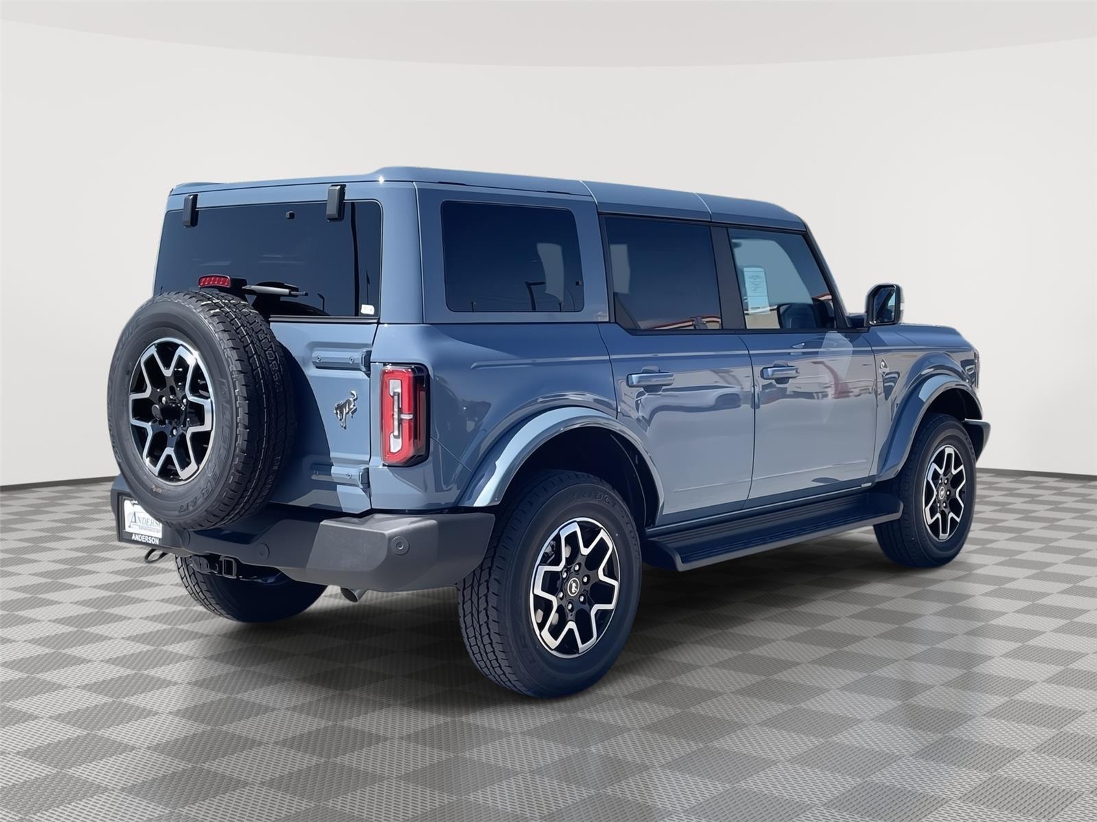 2025 Ford Bronco Outer Banks photo 7