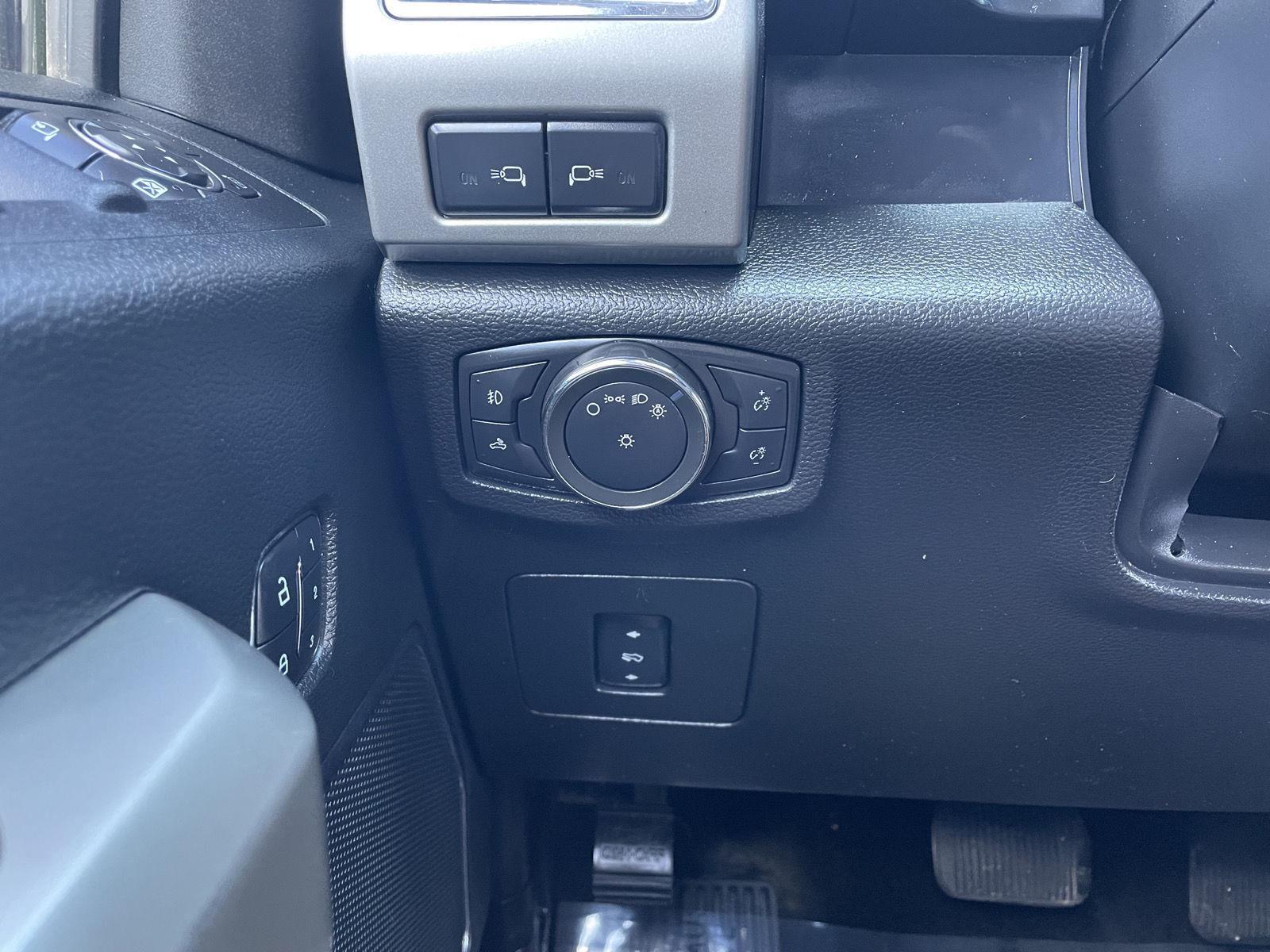 Used 2016 Ford F-150 Lariat Crew Cab Truck for sale in Lincoln NE