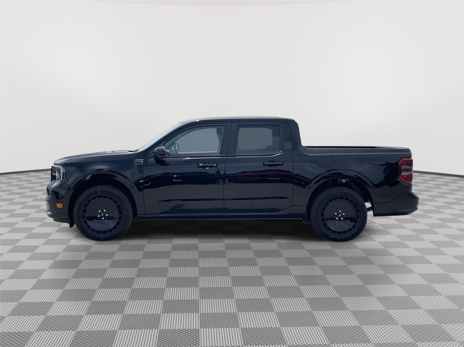 2025 Ford Maverick photo 2