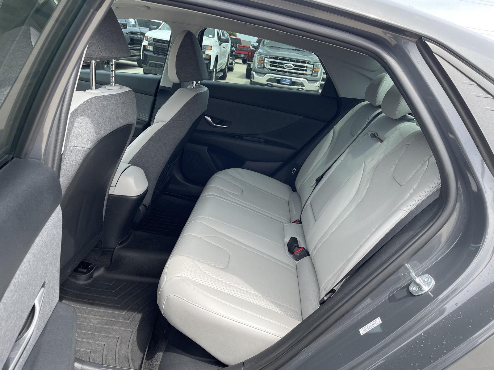 Used 2023 Hyundai Elantra Hybrid Limited Sedan for sale in Lincoln NE
