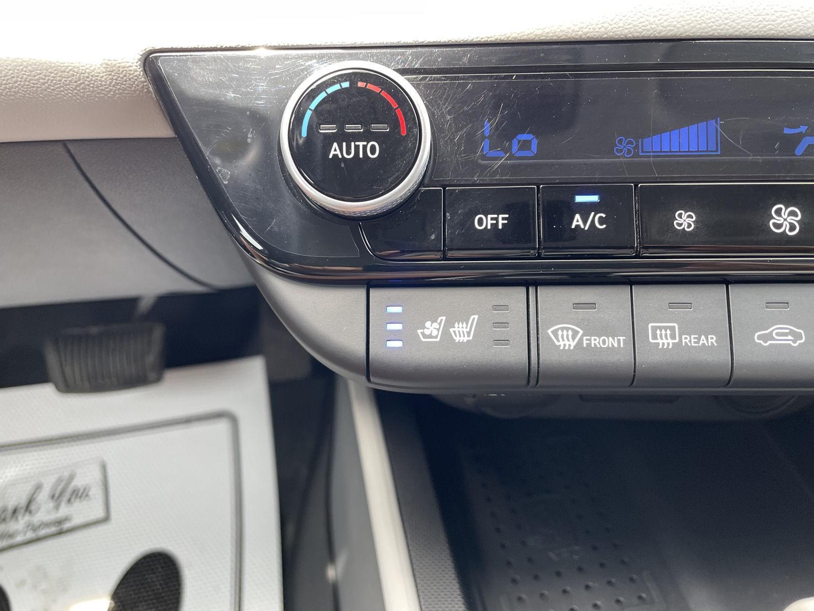 Used 2023 Hyundai Elantra Hybrid Limited Sedan for sale in Lincoln NE