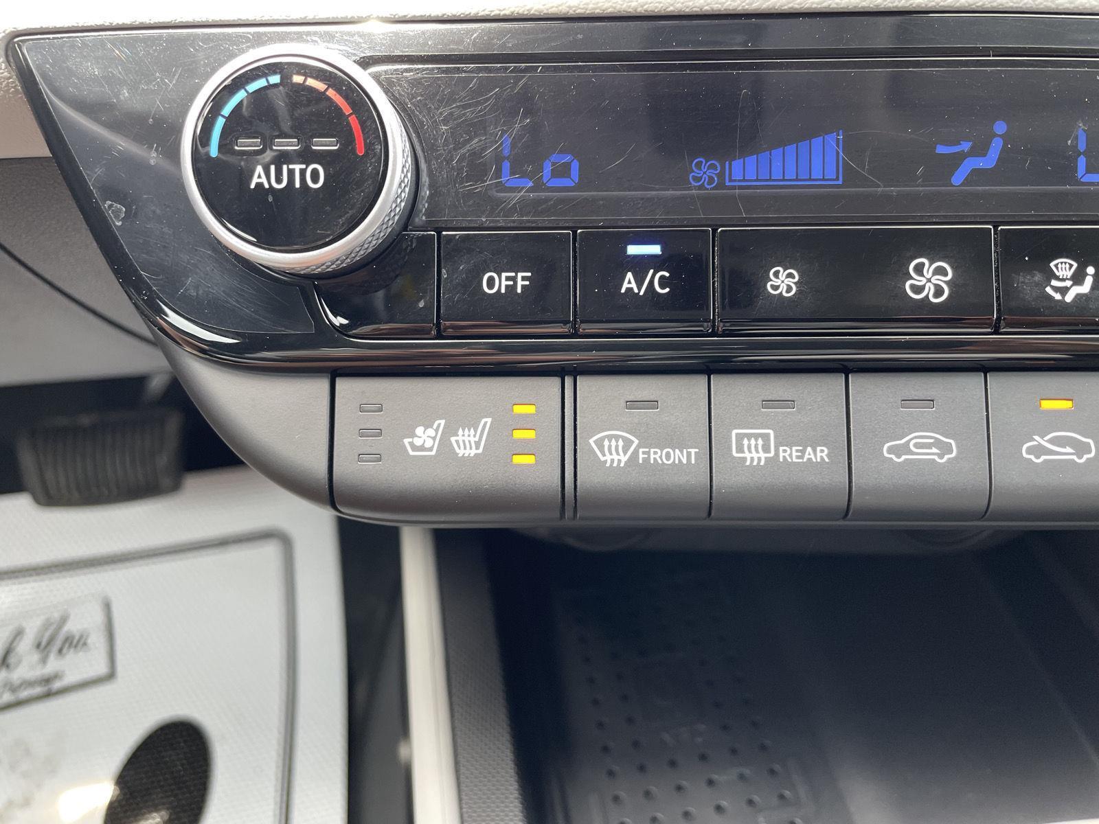 Used 2023 Hyundai Elantra Hybrid Limited Sedan for sale in Lincoln NE