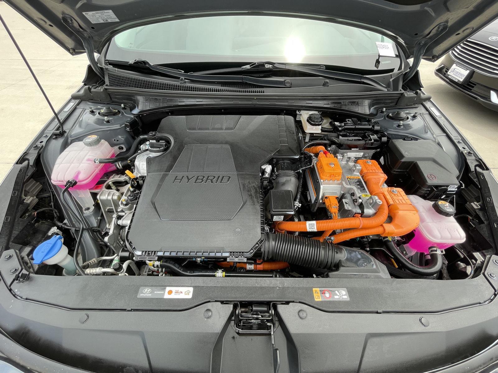Used 2023 Hyundai Elantra Hybrid Limited Sedan for sale in Lincoln NE