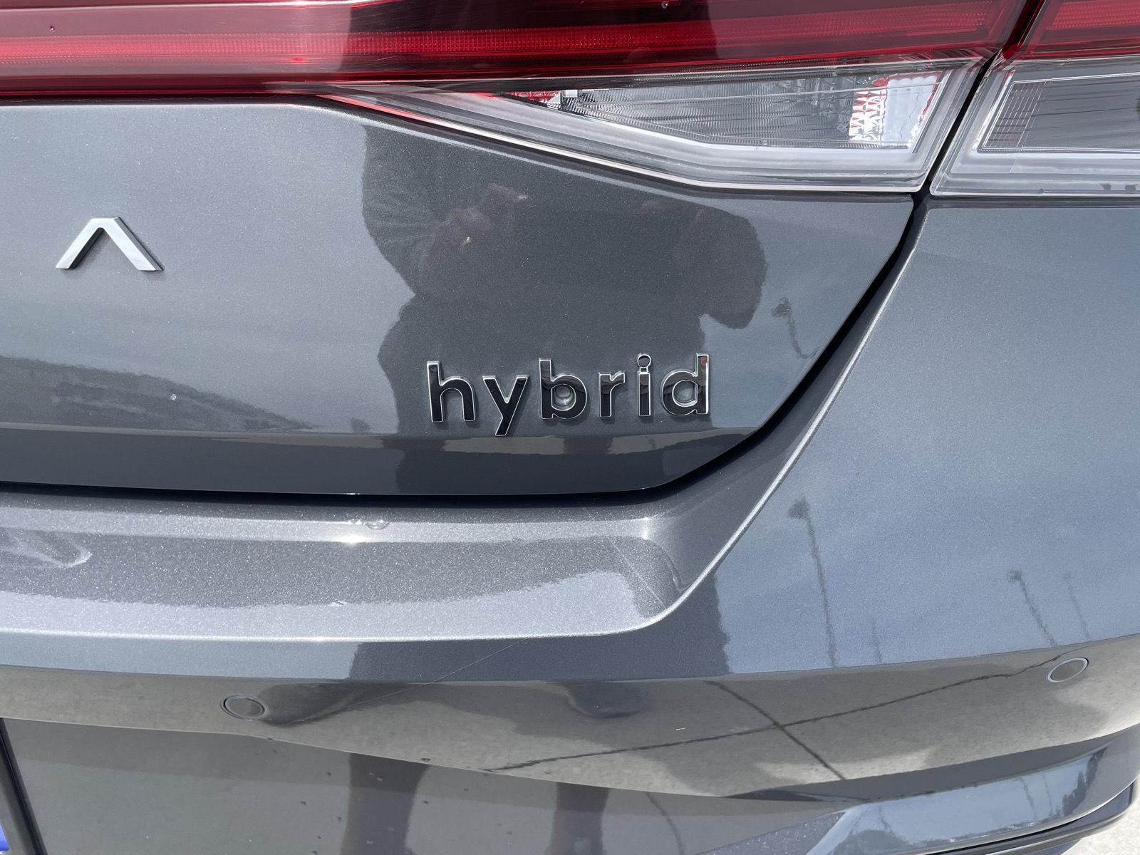 Used 2023 Hyundai Elantra Hybrid Limited Sedan for sale in Lincoln NE