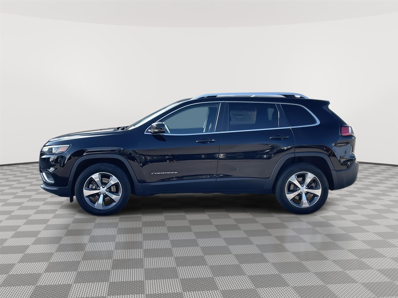 Used 2019 Jeep Cherokee Limited SUV for sale in Lincoln NE