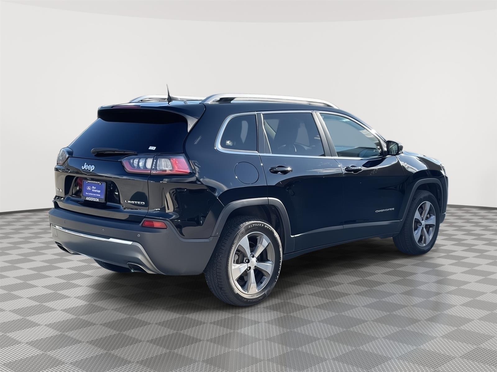 Used 2019 Jeep Cherokee Limited SUV for sale in Lincoln NE