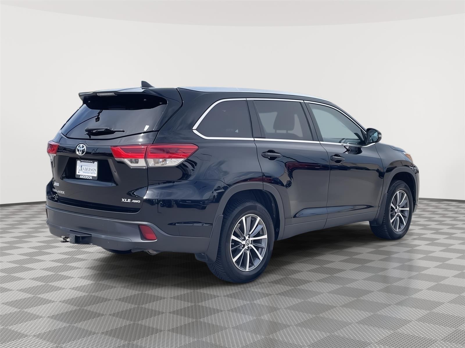 Used 2019 Toyota Highlander for sale in Lincoln NE