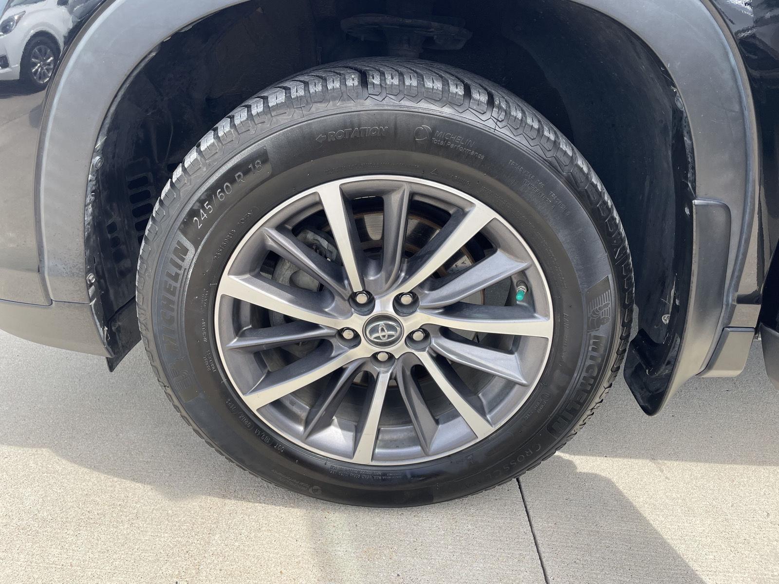 Used 2019 Toyota Highlander for sale in Lincoln NE