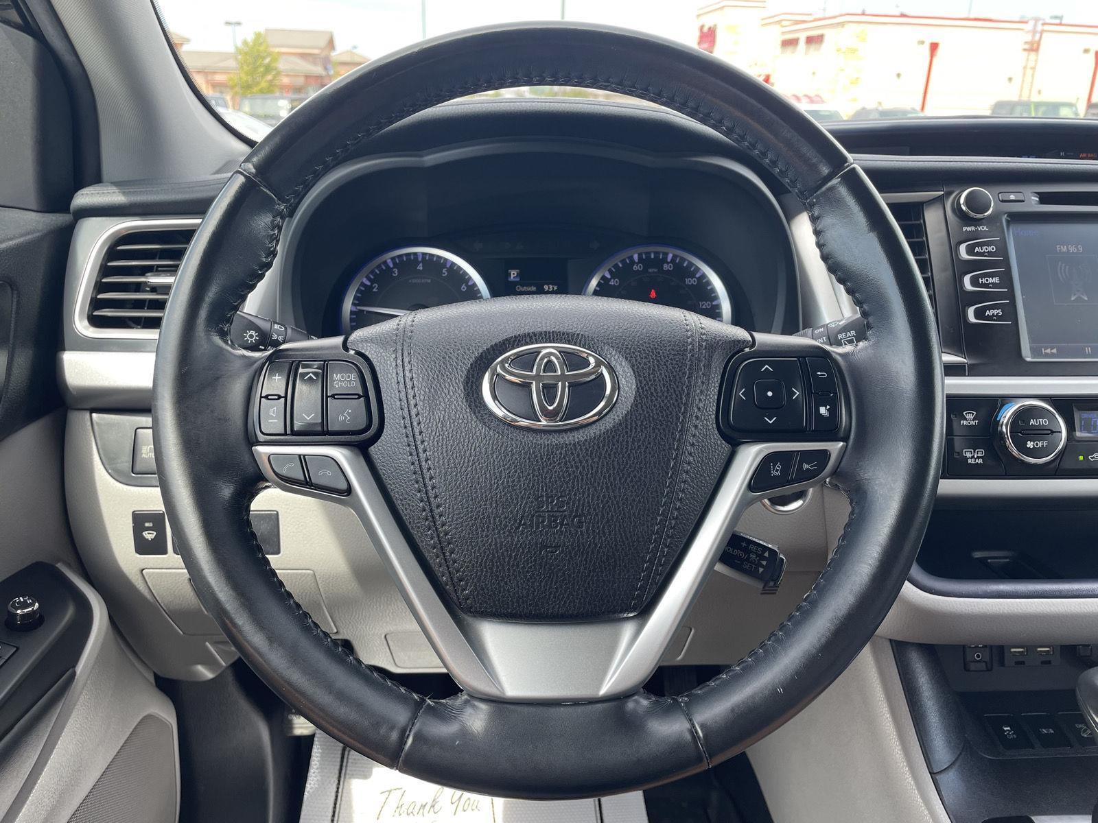 Used 2019 Toyota Highlander for sale in Lincoln NE