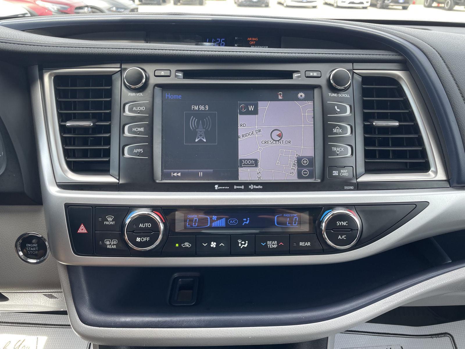 Used 2019 Toyota Highlander for sale in Lincoln NE