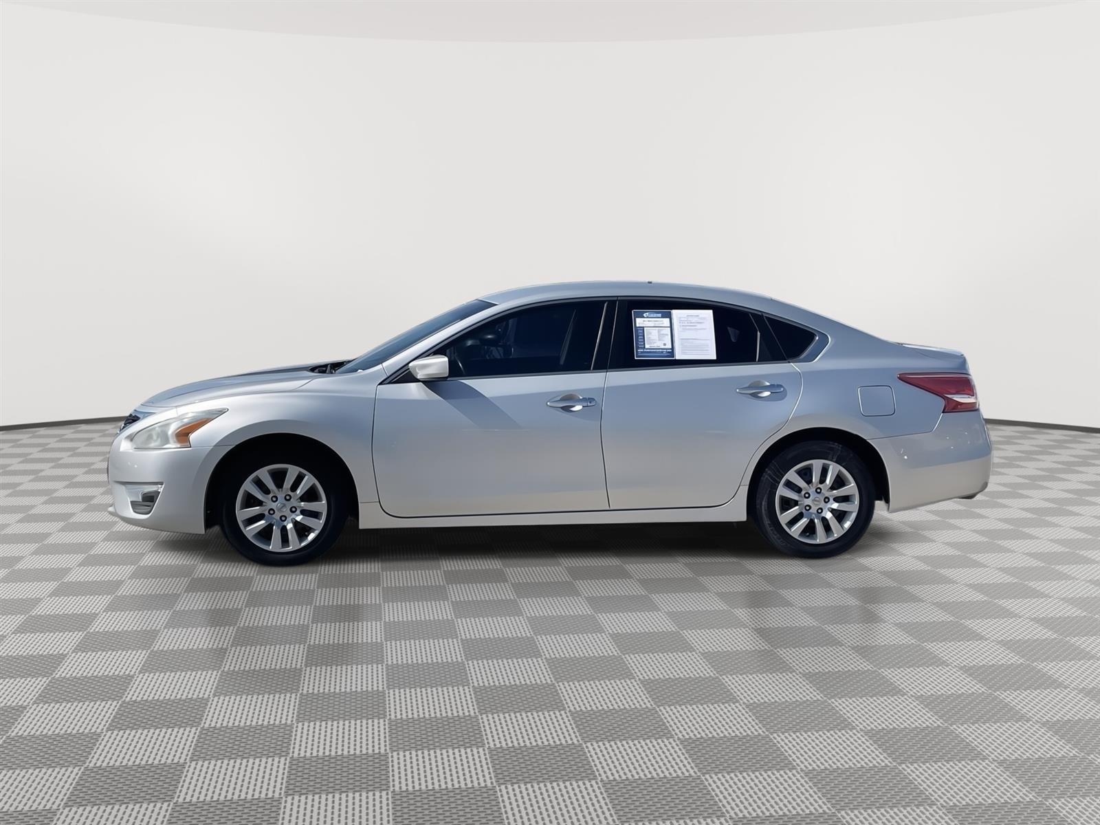 Used 2013 Nissan Altima 2.5 S Sedan for sale in Lincoln NE