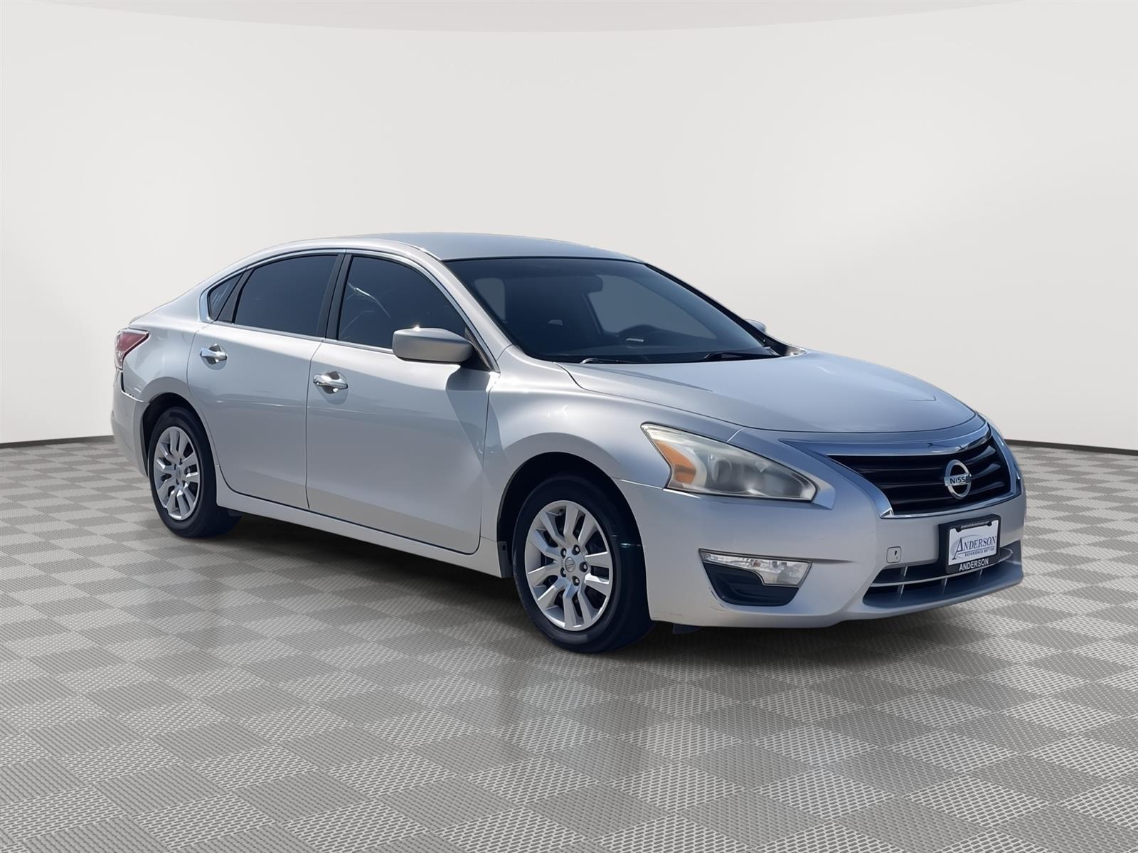 Used 2013 Nissan Altima 2.5 S Sedan for sale in Lincoln NE
