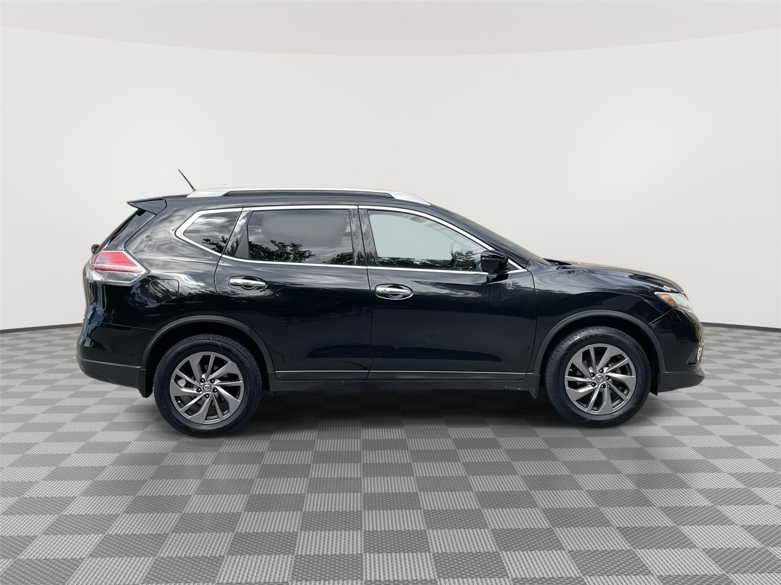Used 2016 Nissan Rogue for sale in Lincoln NE