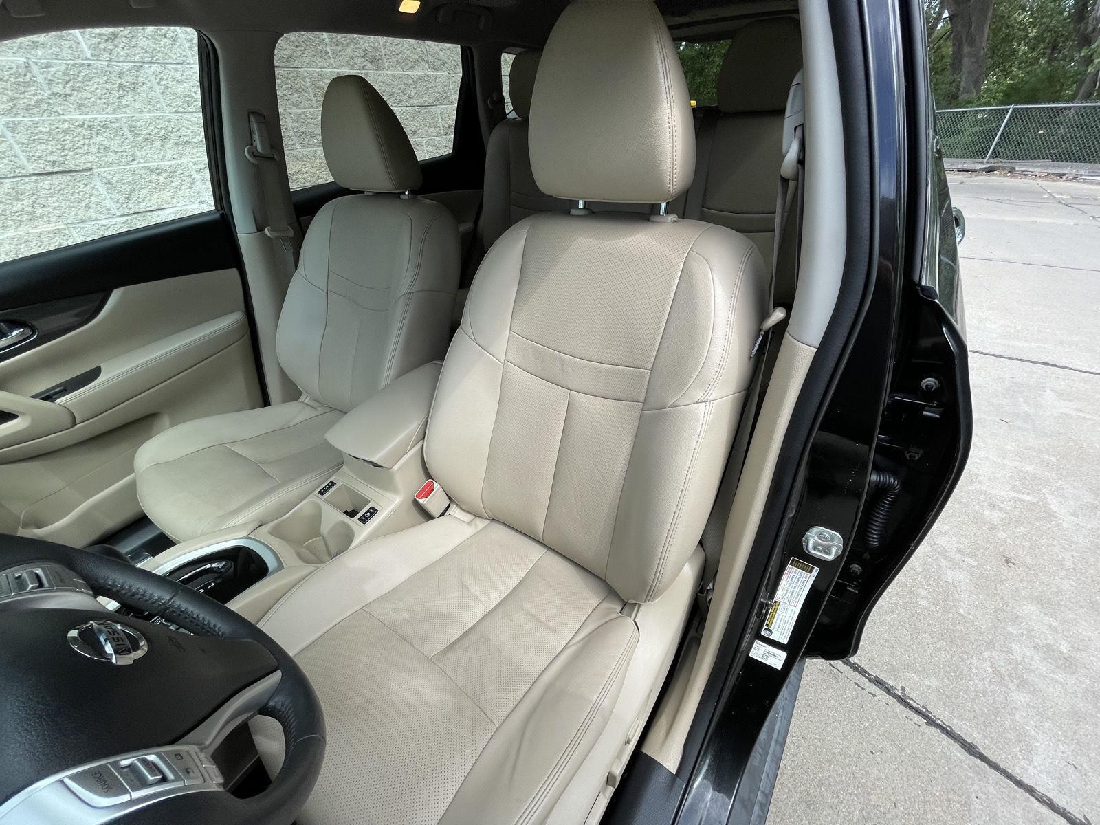 Used 2016 Nissan Rogue for sale in Lincoln NE
