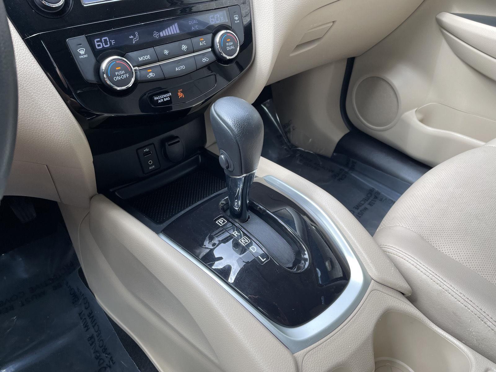 Used 2016 Nissan Rogue for sale in Lincoln NE