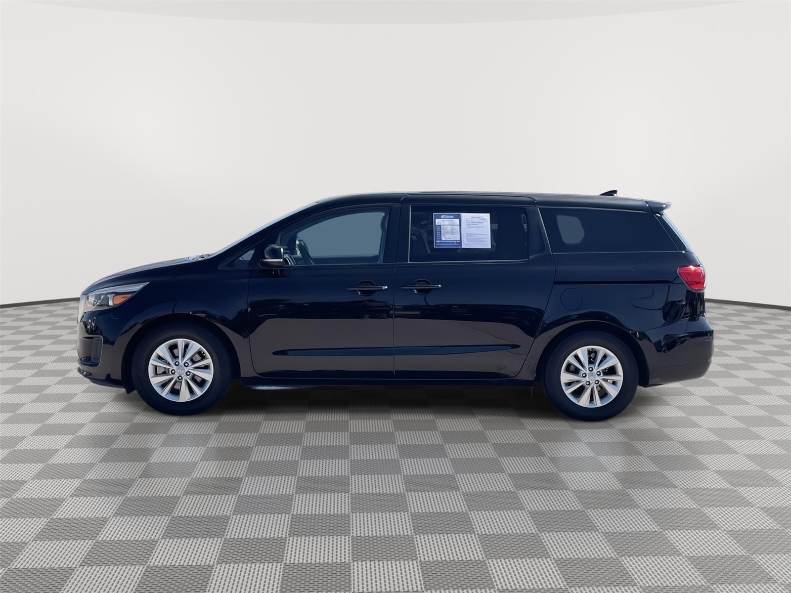 Used 2018 Kia Sedona LX Minivans for sale in Lincoln NE