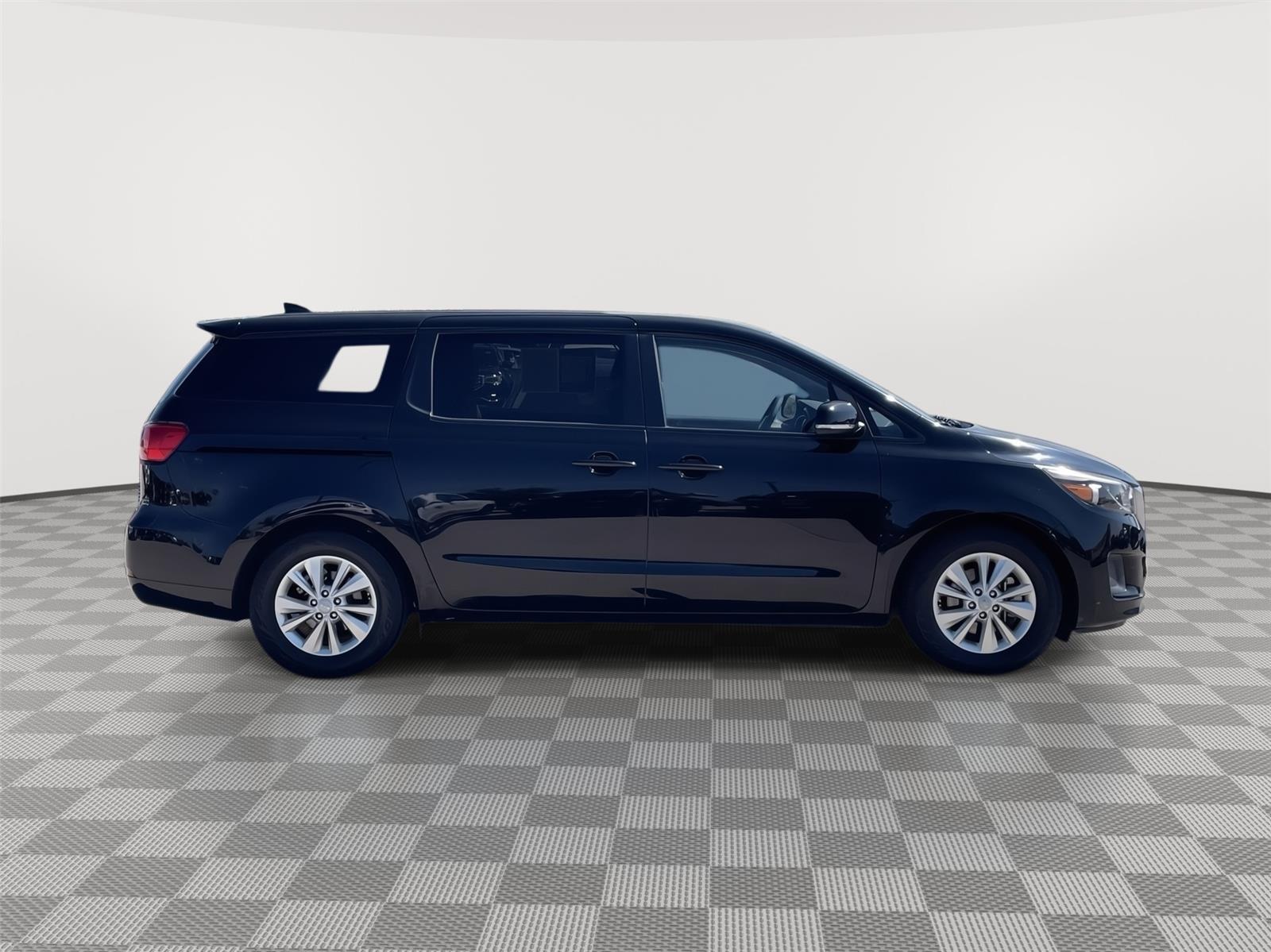 Used 2018 Kia Sedona for sale in Lincoln NE