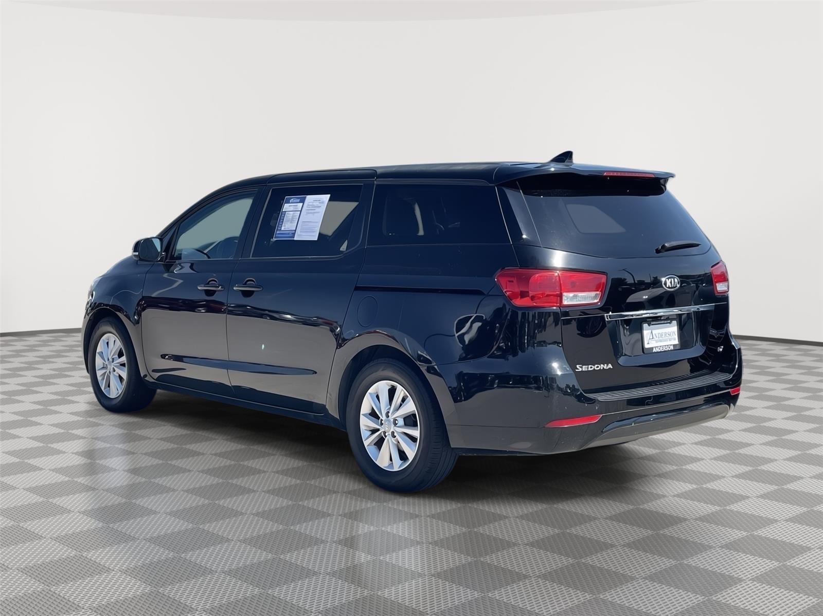 Used 2018 Kia Sedona for sale in Lincoln NE