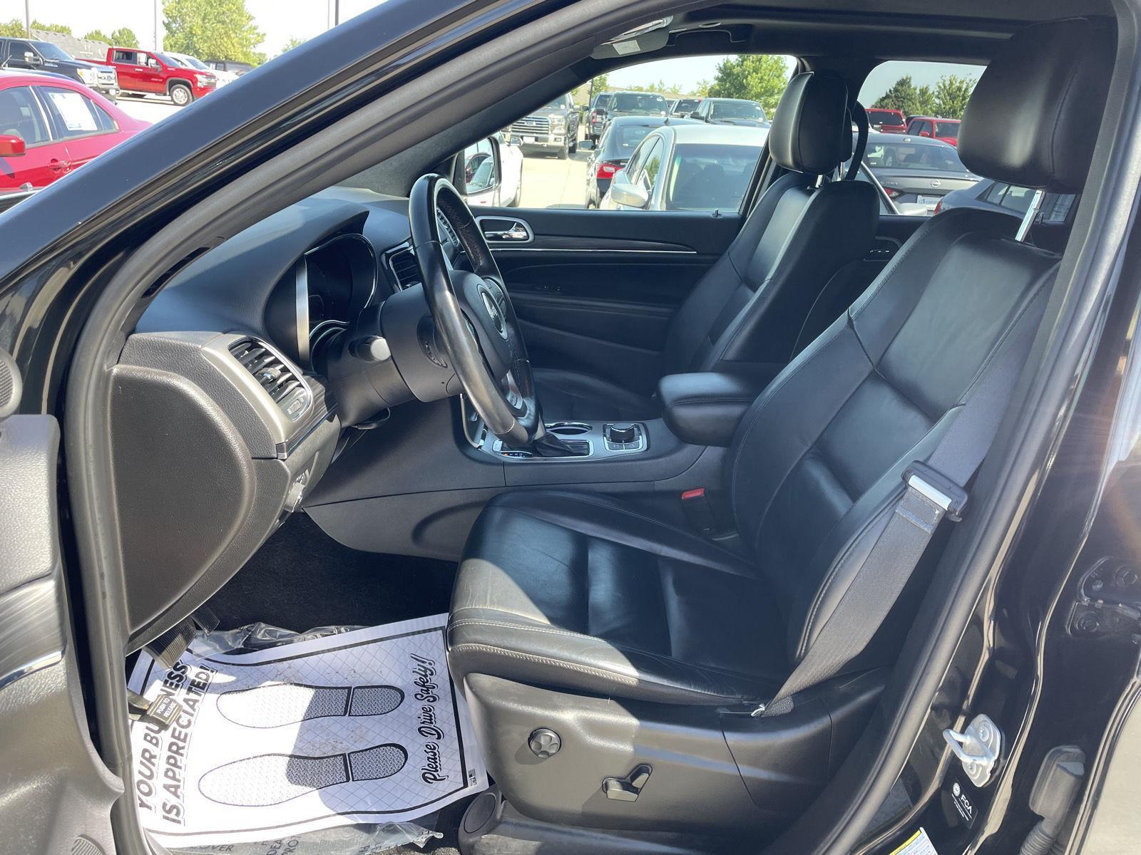 Used 2021 Jeep Grand Cherokee for sale in Lincoln NE