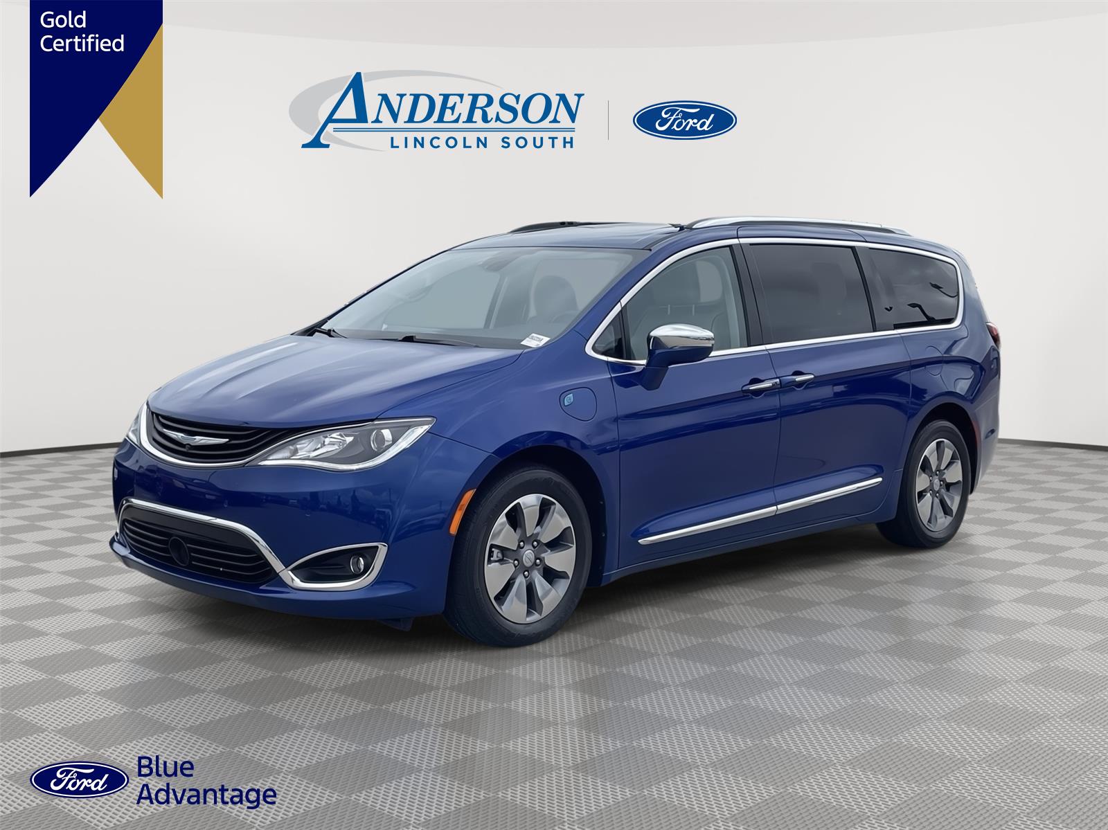 Used 2018 Chrysler Pacifica Hybrid Limited Minivans for sale in Lincoln NE