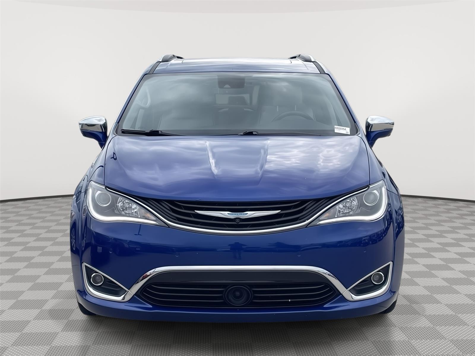 Used 2018 Chrysler Pacifica Hybrid Limited Minivans for sale in Lincoln NE