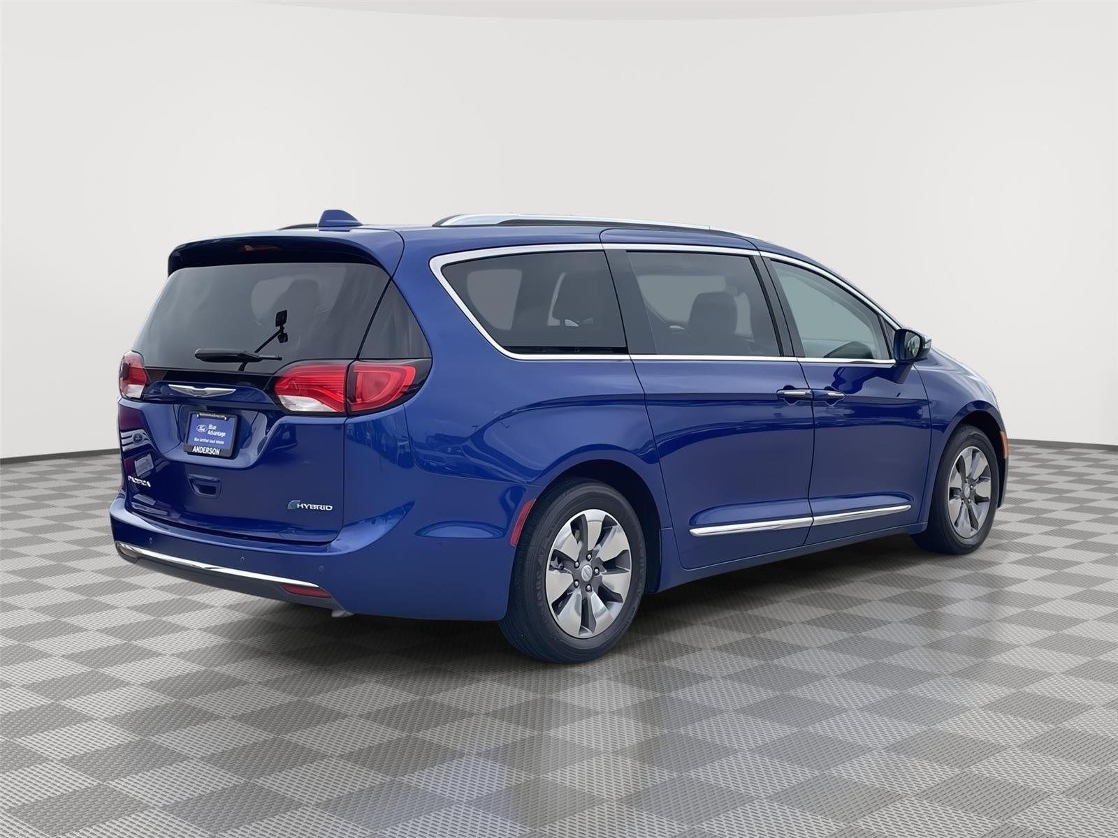 Used 2018 Chrysler Pacifica for sale in Lincoln NE