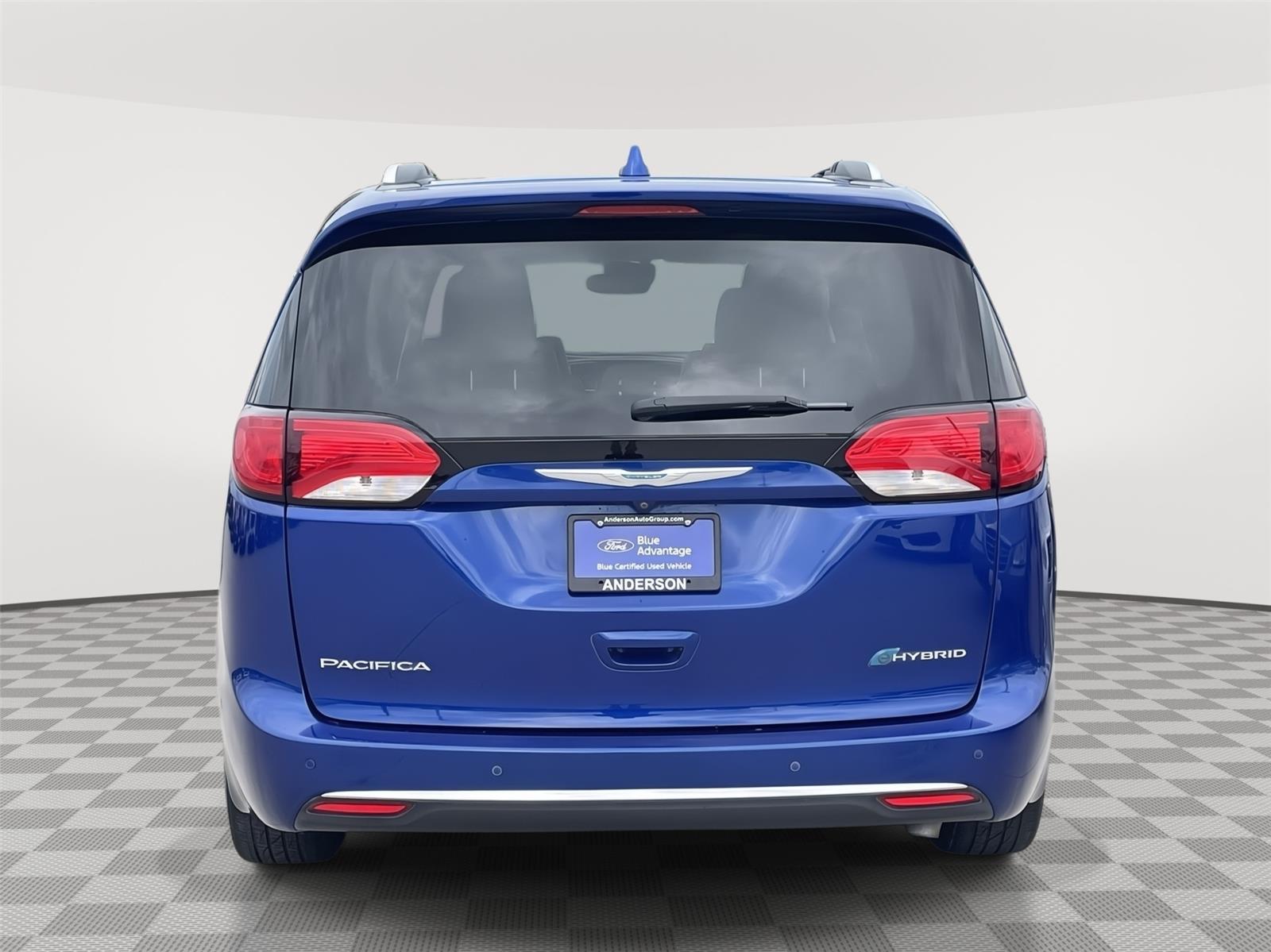 Used 2018 Chrysler Pacifica for sale in Lincoln NE