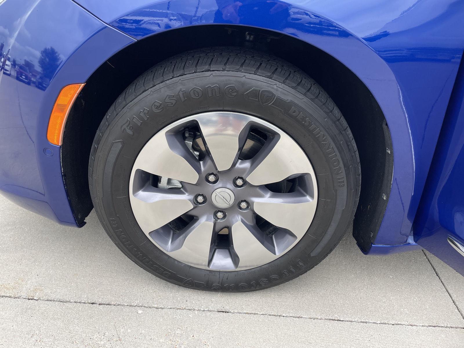 Used 2018 Chrysler Pacifica for sale in Lincoln NE