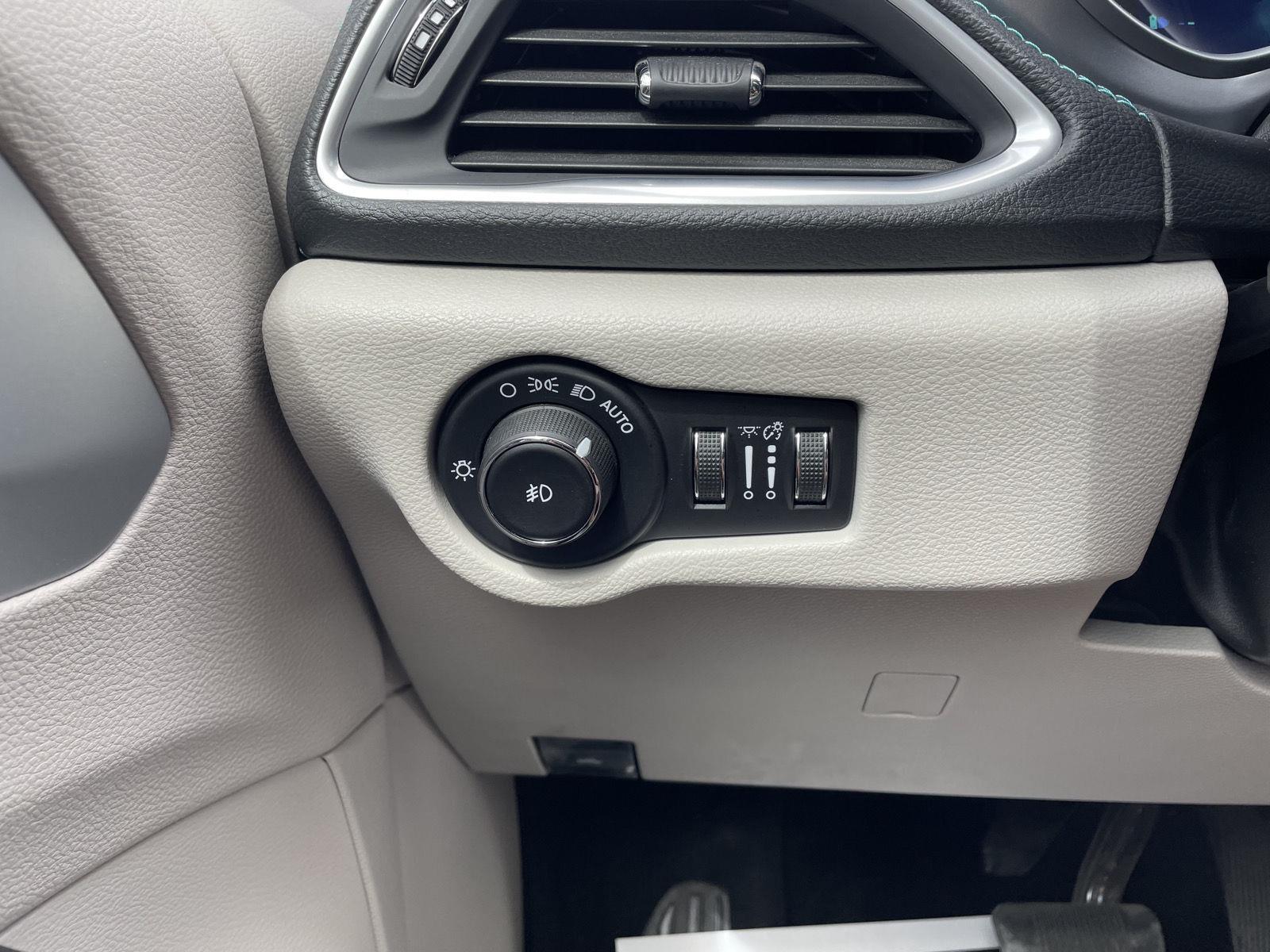 Used 2018 Chrysler Pacifica for sale in Lincoln NE
